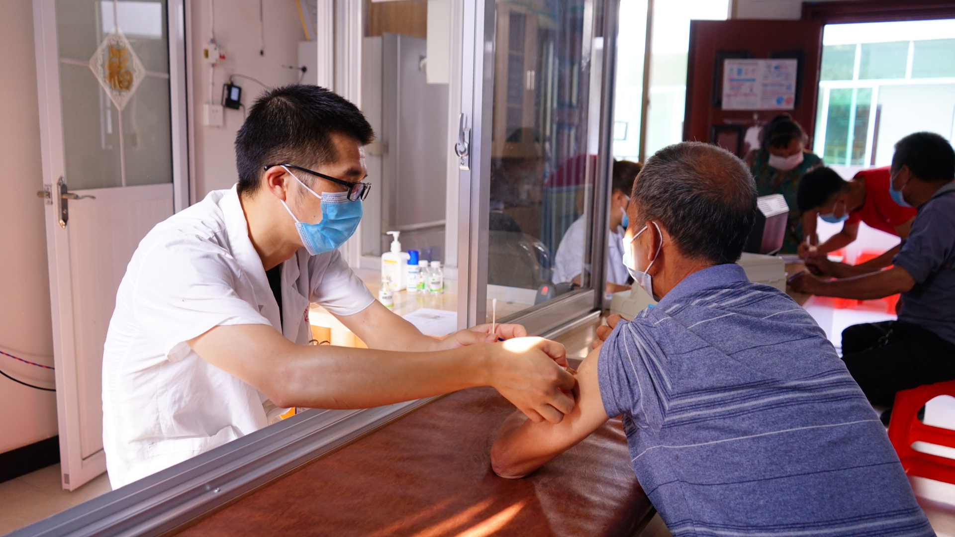 d67be700d63c4f0ba94ffcc2cd5c8f6c.png 三下乡16.png